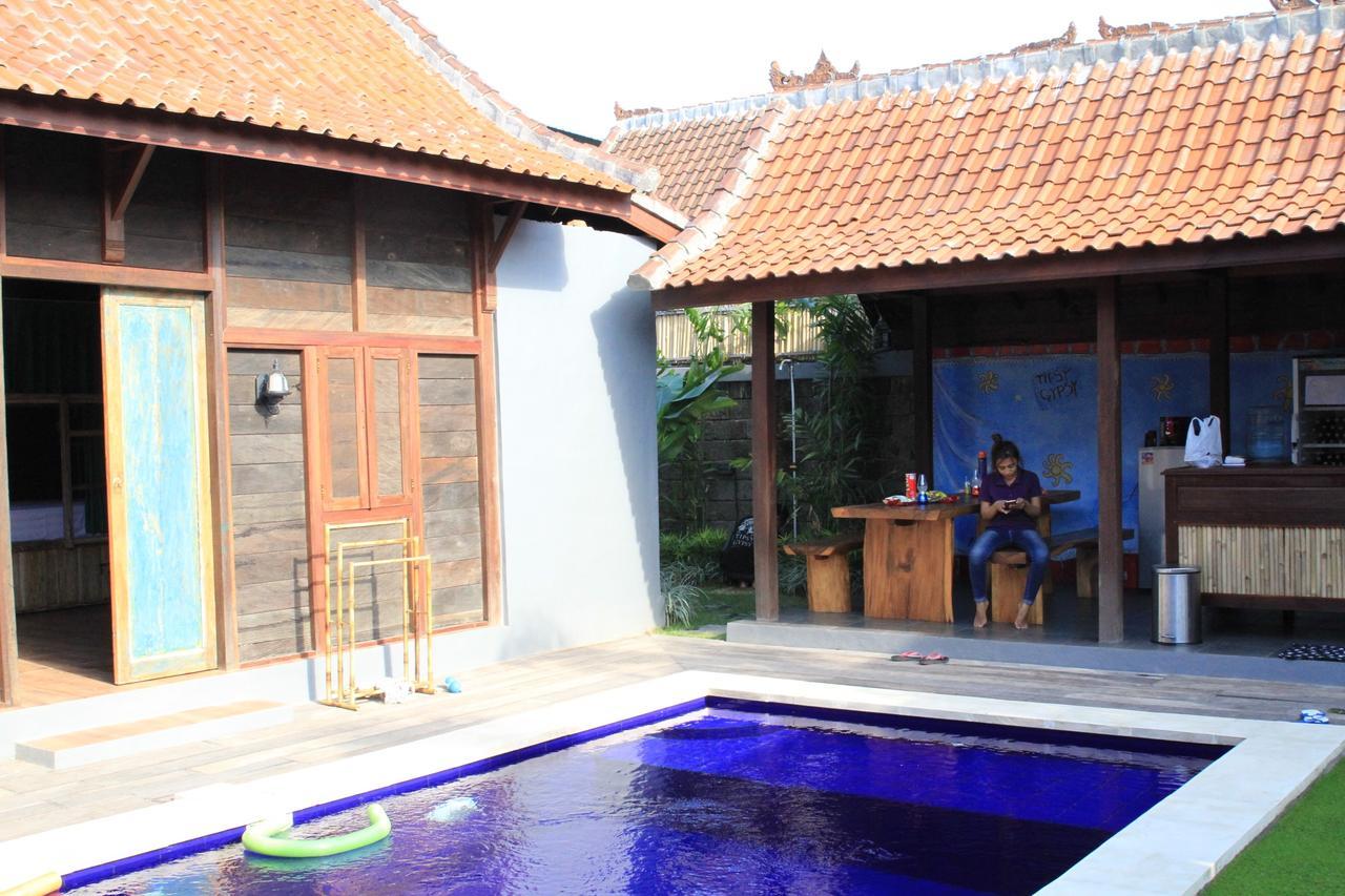 The Tipsy Gypsy Hostel Canggu Eksteriør billede
